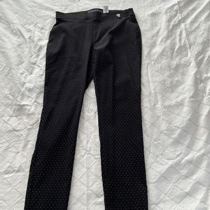 Black pants Hilfiger size 6